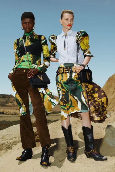 Look 3